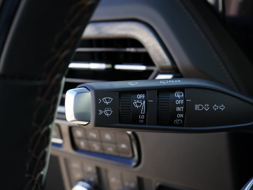 New 2026 GMC Yukon XL AT4 w/ AT4 Premium Plus Package AWD/4WD image 39