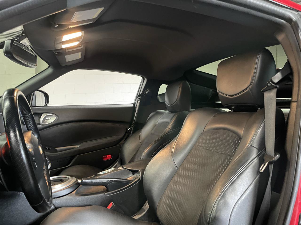 Used 2014 Nissan 370Z Touring w/ Sport Package RWD image 17