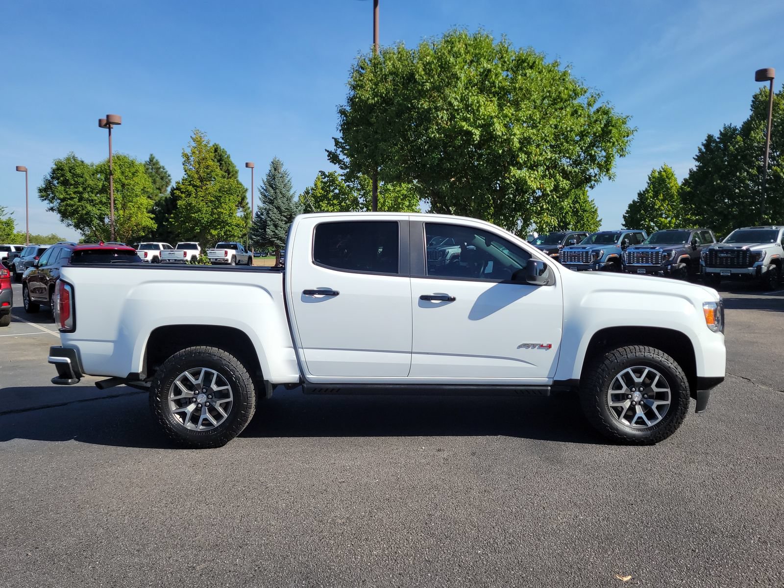 Certified 2022 GMC Canyon AT4 w/ Trailering Package AWD/4WD image 2