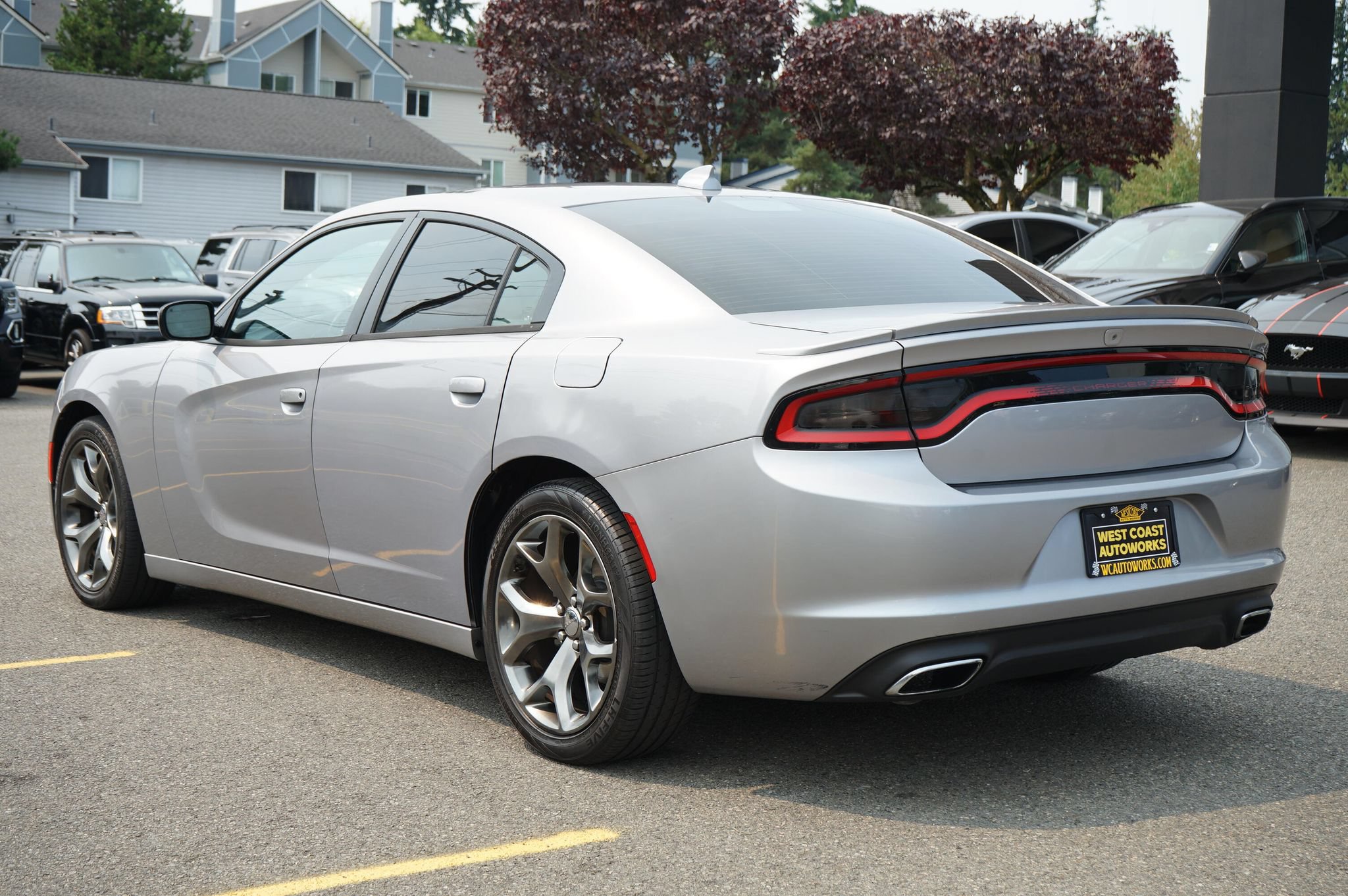 Used 2016 Dodge Charger SXT w/ Rallye Group RWD image 3
