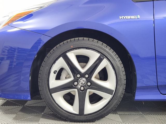 Used 2016 Toyota Prius Three Touring w/ Preferred Accessory Package FWD image 22