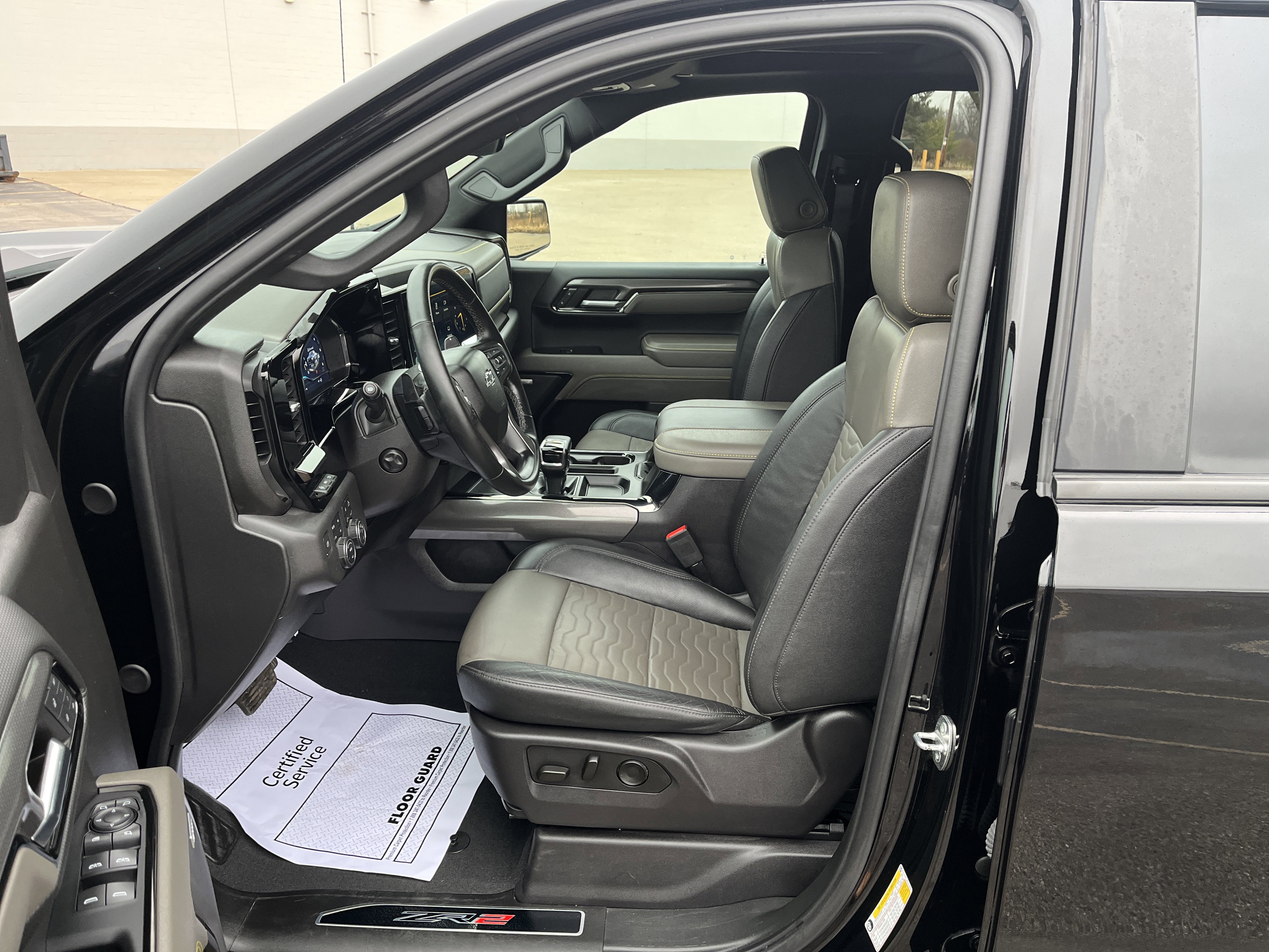 Used 2024 Chevrolet Silverado 1500 ZR2 w/ Technology Package image 10