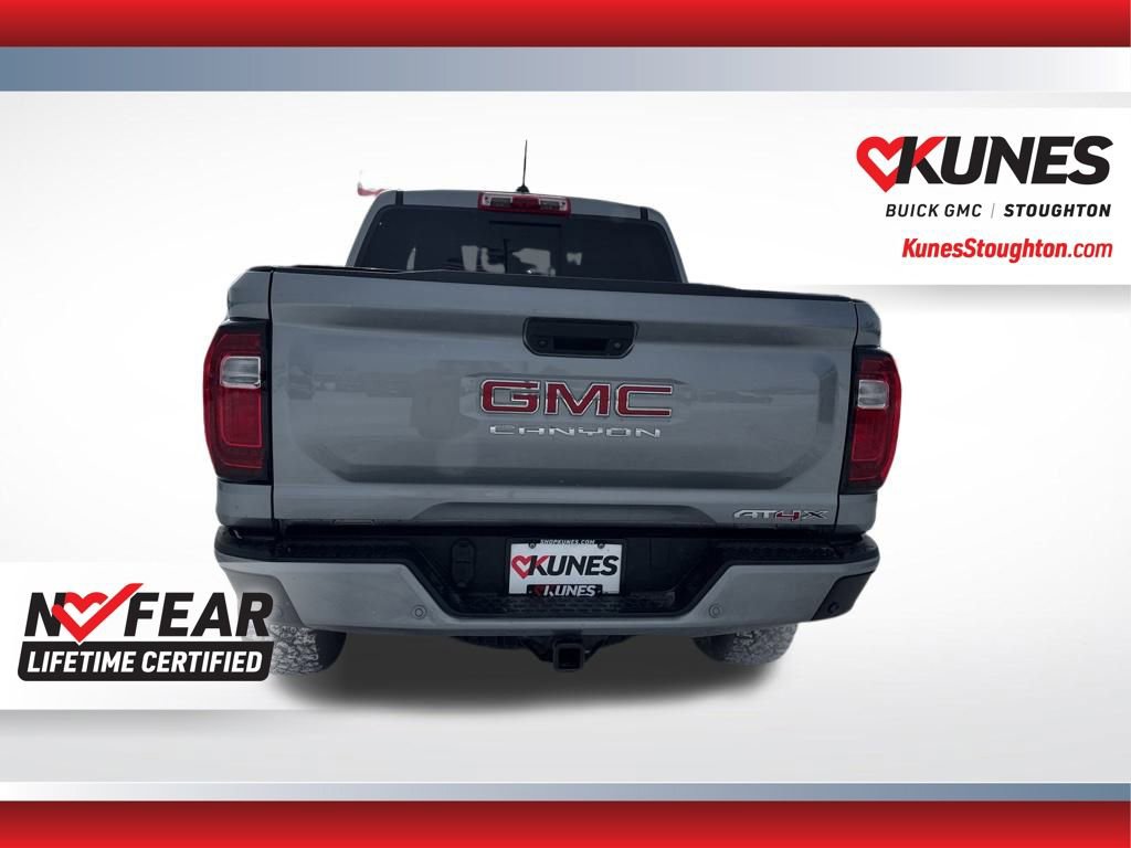 Used 2024 GMC Canyon AT4X image 10