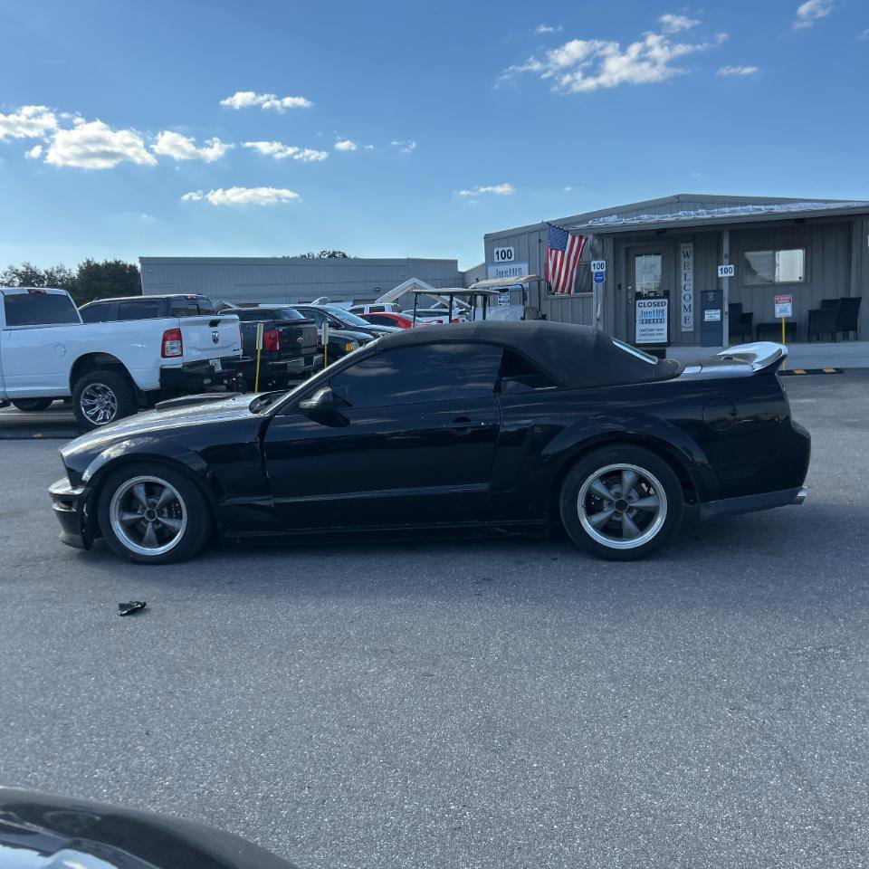 Used 2009 Ford Mustang GT RWD image 5