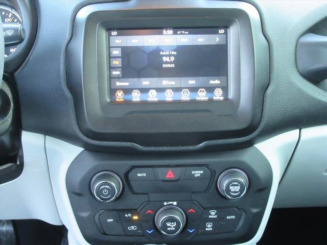 Used 2019 Jeep Renegade Latitude image 23