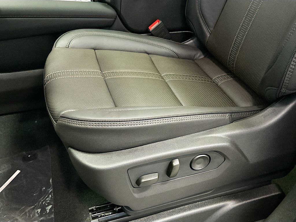 New 2026 Chevrolet Suburban High Country image 21