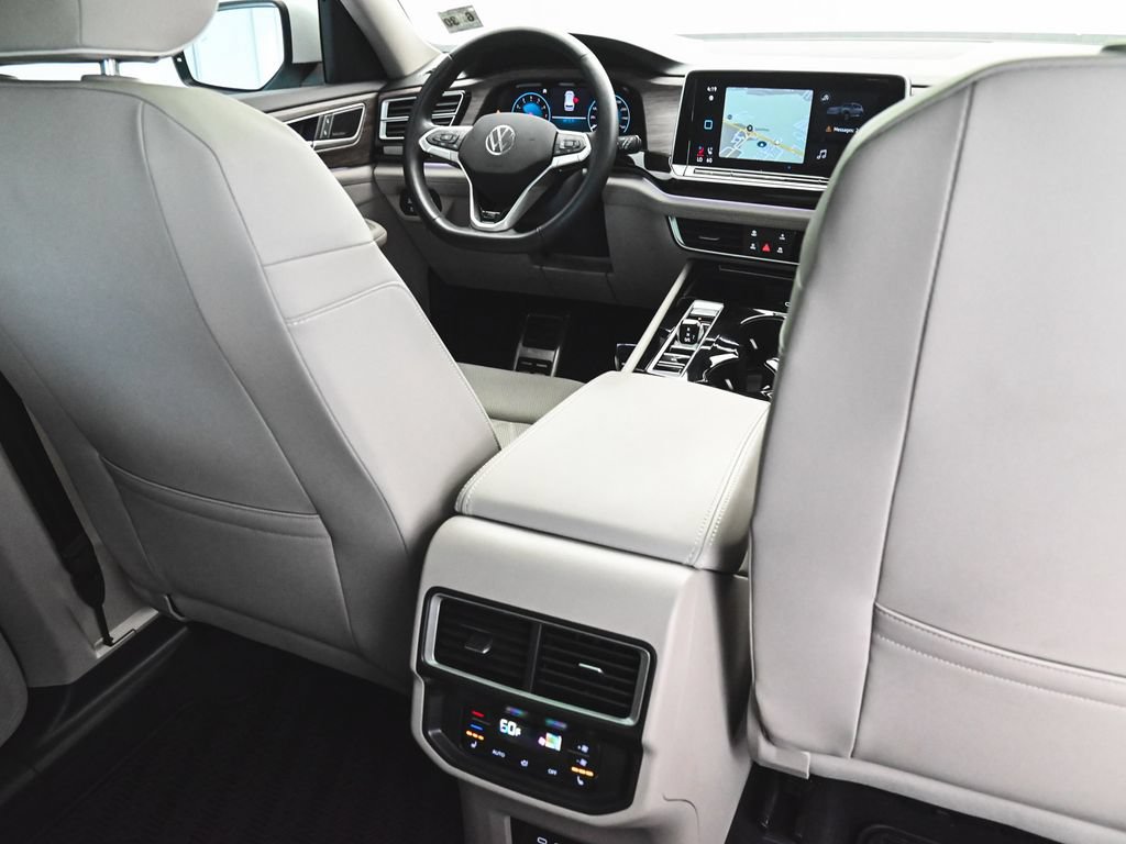 Used 2025 Volkswagen Atlas SEL Premium R-Line AWD/4WD image 40