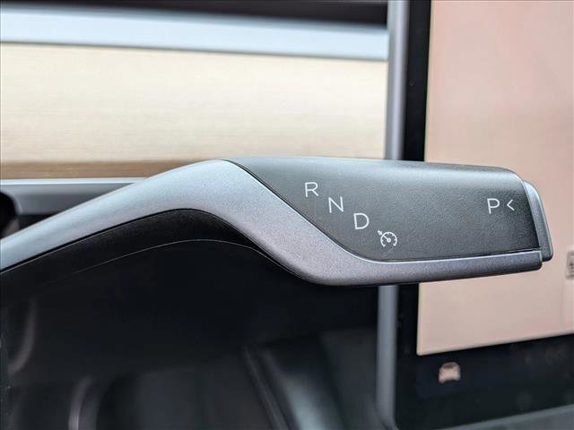 Used 2023 Tesla Model Y Long Range AWD/4WD image 12
