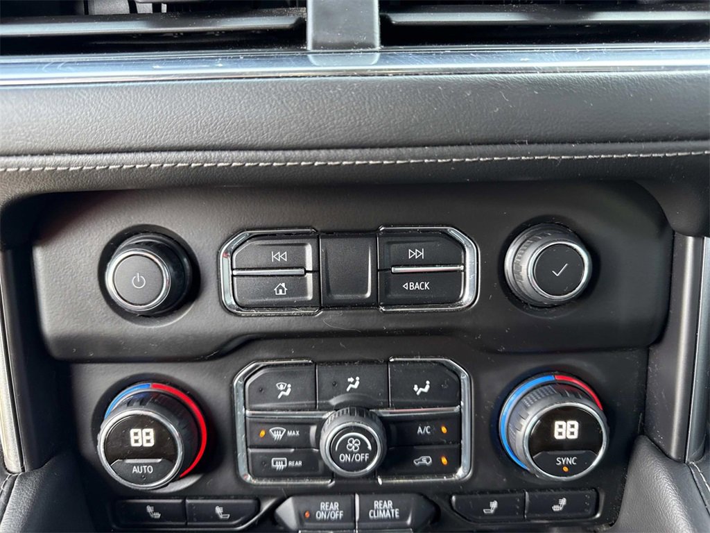 Used 2021 Chevrolet Tahoe Z71 w/ Z71 Signature Package image 19