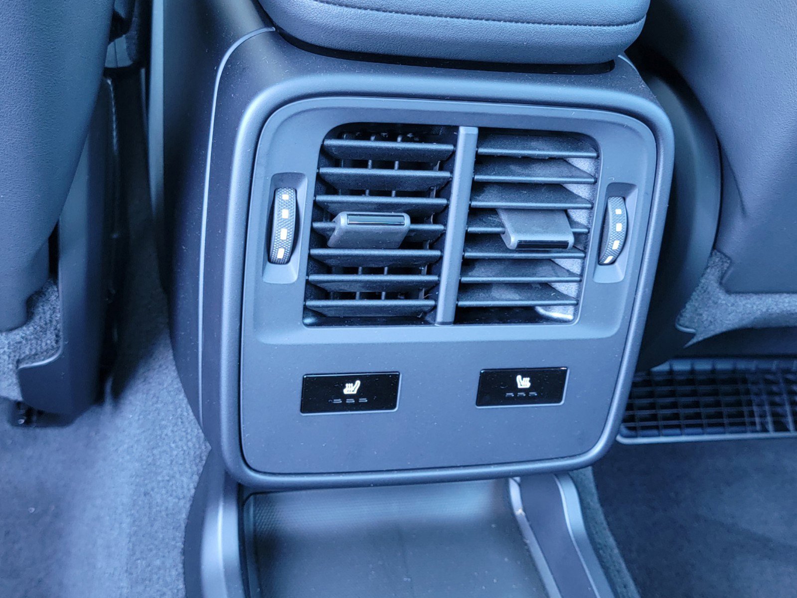 New 2025 Porsche Taycan 4S image 21