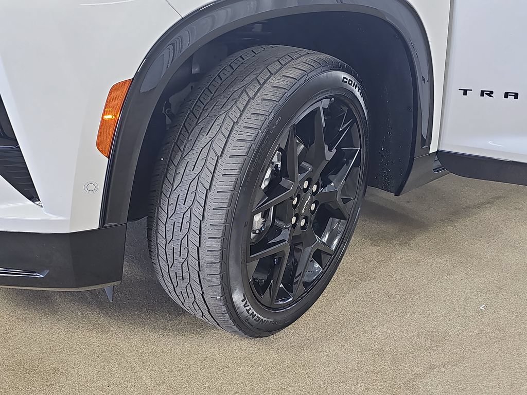 Certified 2024 Chevrolet Traverse RS w/ LPO, Floor Liner Package AWD/4WD image 40