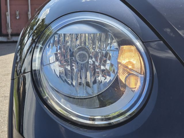 Used 2017 Volkswagen Beetle 1.8T Dune FWD image 11