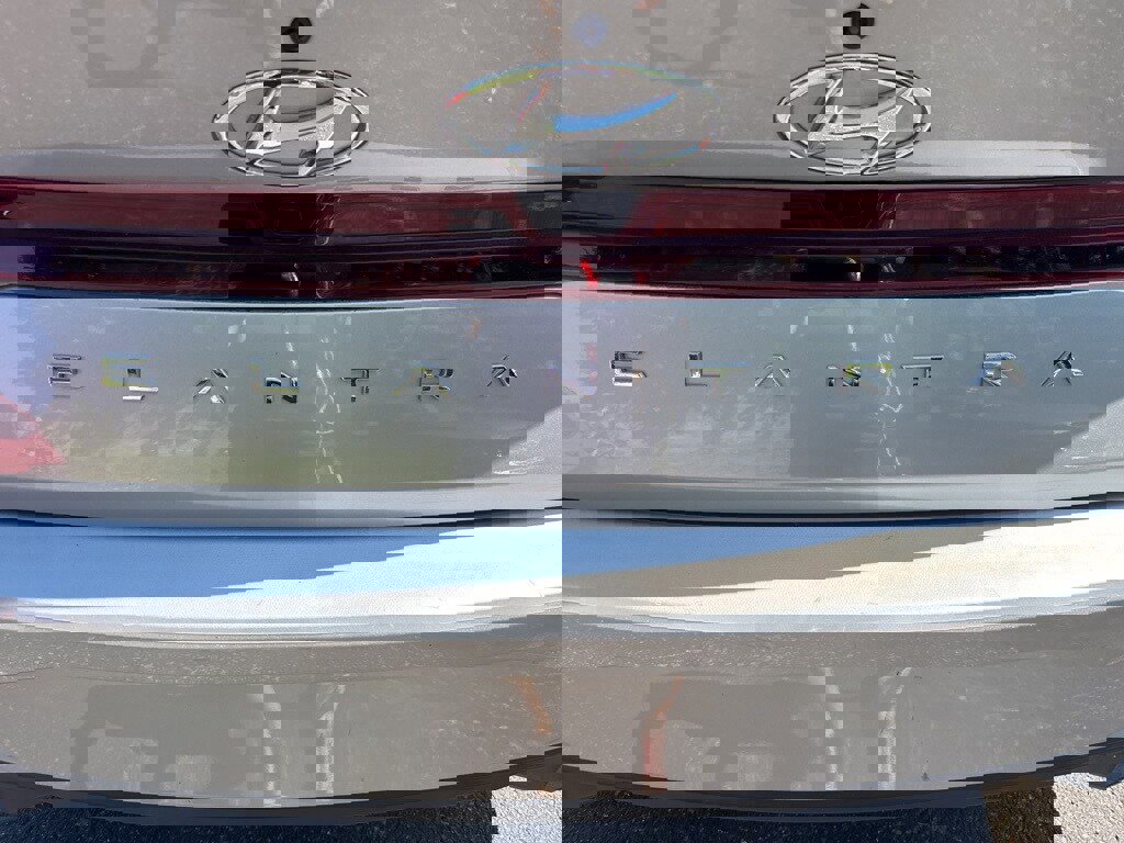 Used 2023 Hyundai Elantra SEL image 10