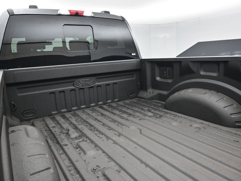 New 2026 Ford F250 Lariat w/ Black Appearance Package image 23
