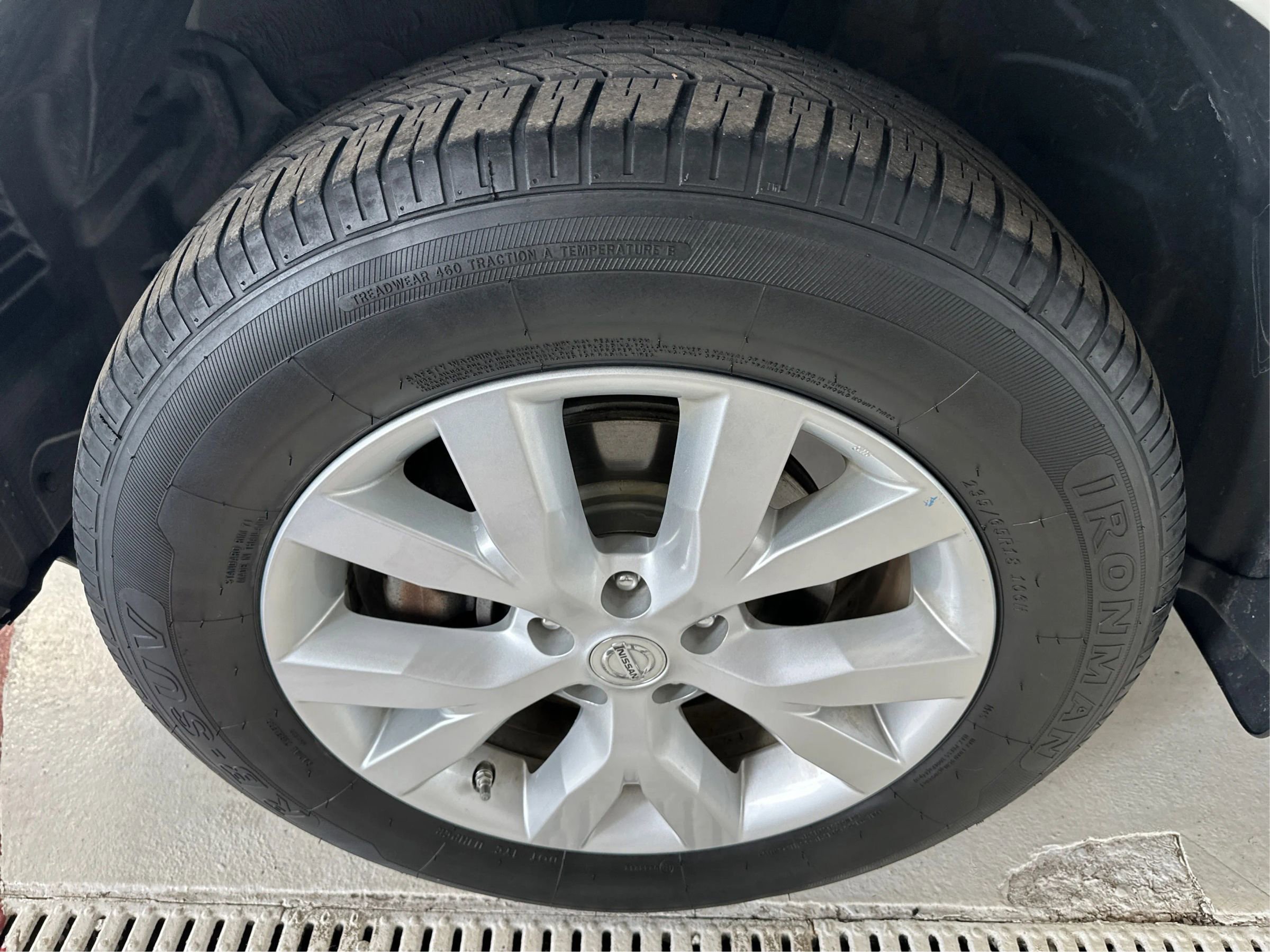 Used 2013 Nissan Murano S image 13