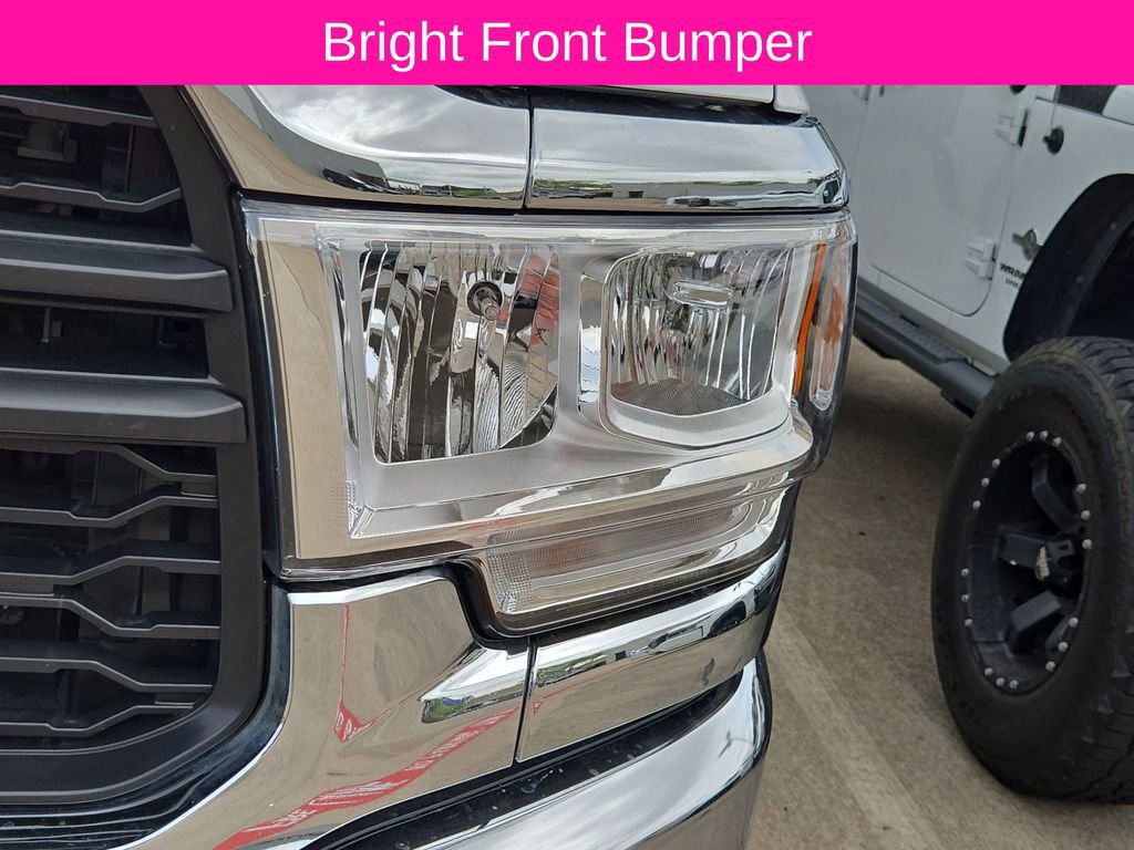 Used 2022 RAM 2500 Tradesman w/ Chrome Appearance Group image 9