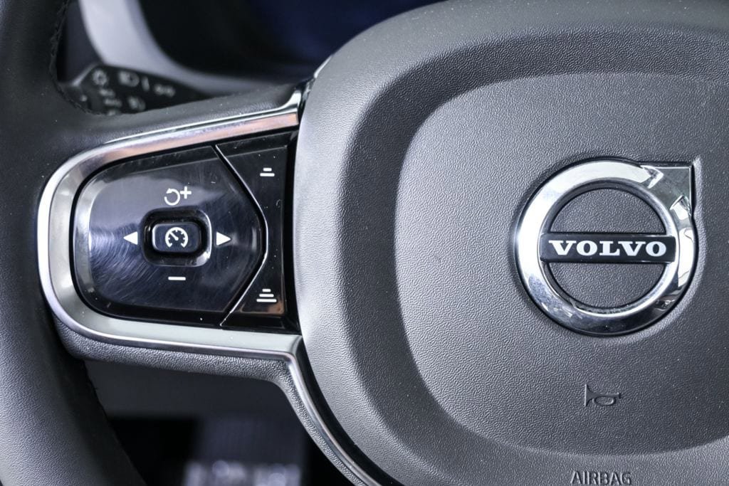 Certified 2023 Volvo XC60 B5 Ultimate w/ Protection Package Premier FWD image 12