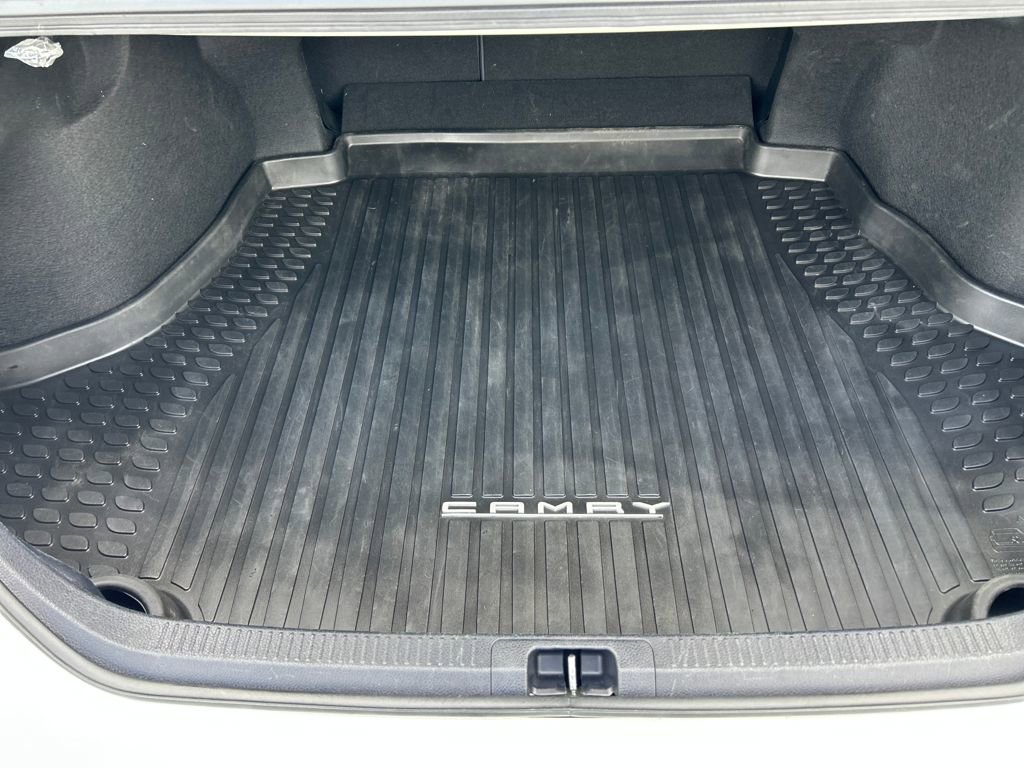 Used 2022 Toyota Camry SE image 27