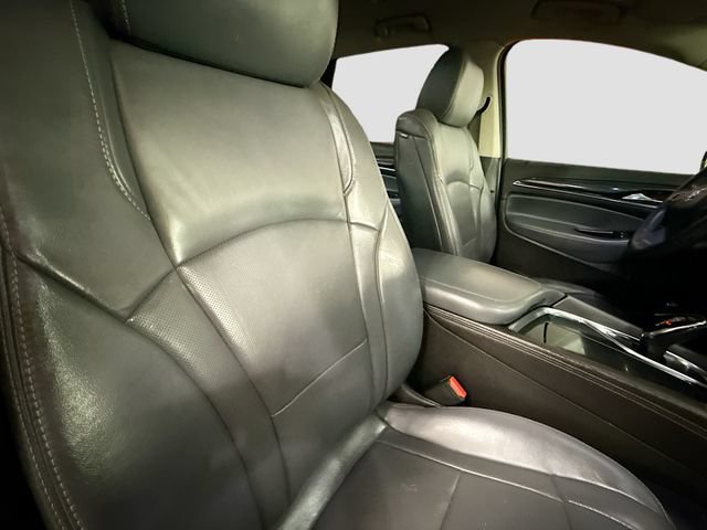Used 2018 Buick Enclave Essence FWD image 29