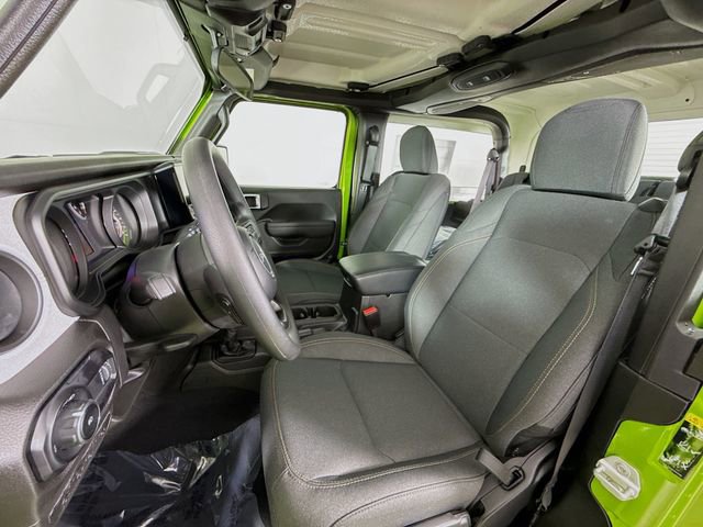 Used 2025 Jeep Wrangler Sport image 19