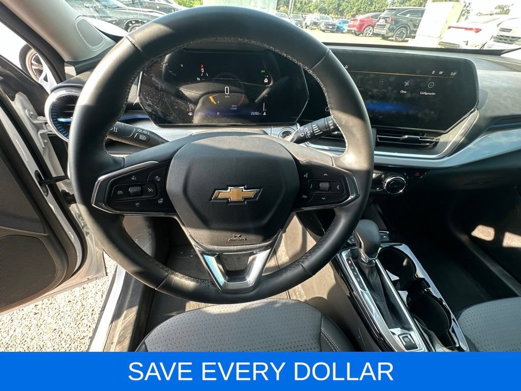 Used 2024 Chevrolet Trax LT w/ Driver Confidence Package FWD image 12