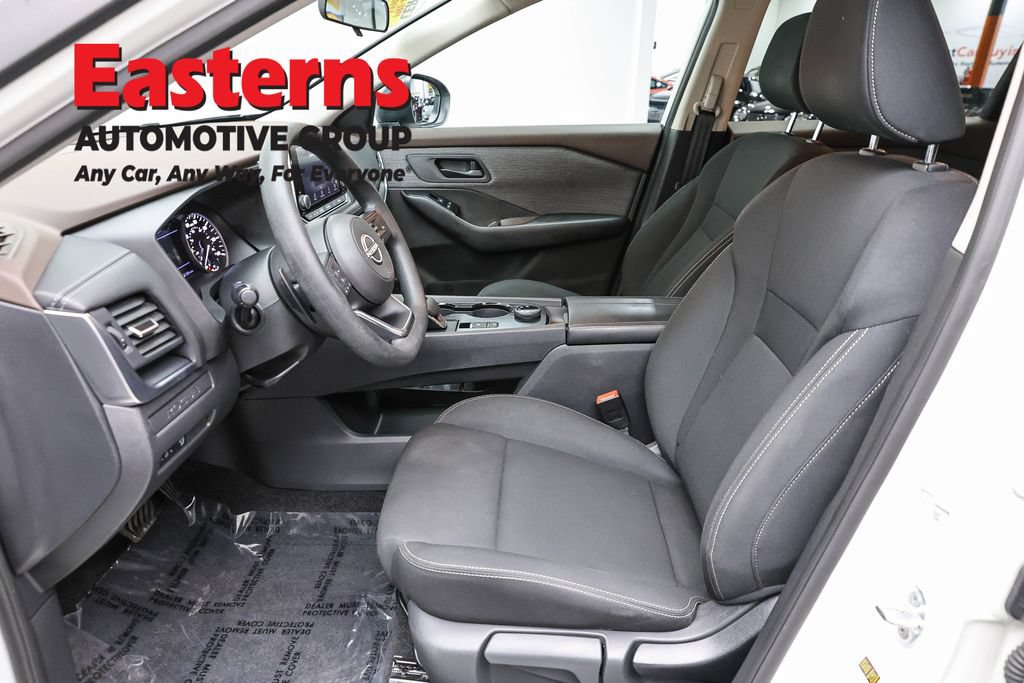 Used 2023 Nissan Rogue S AWD/4WD image 13