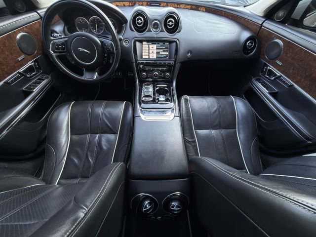 Used 2015 Jaguar XJ L Portfolio RWD image 10