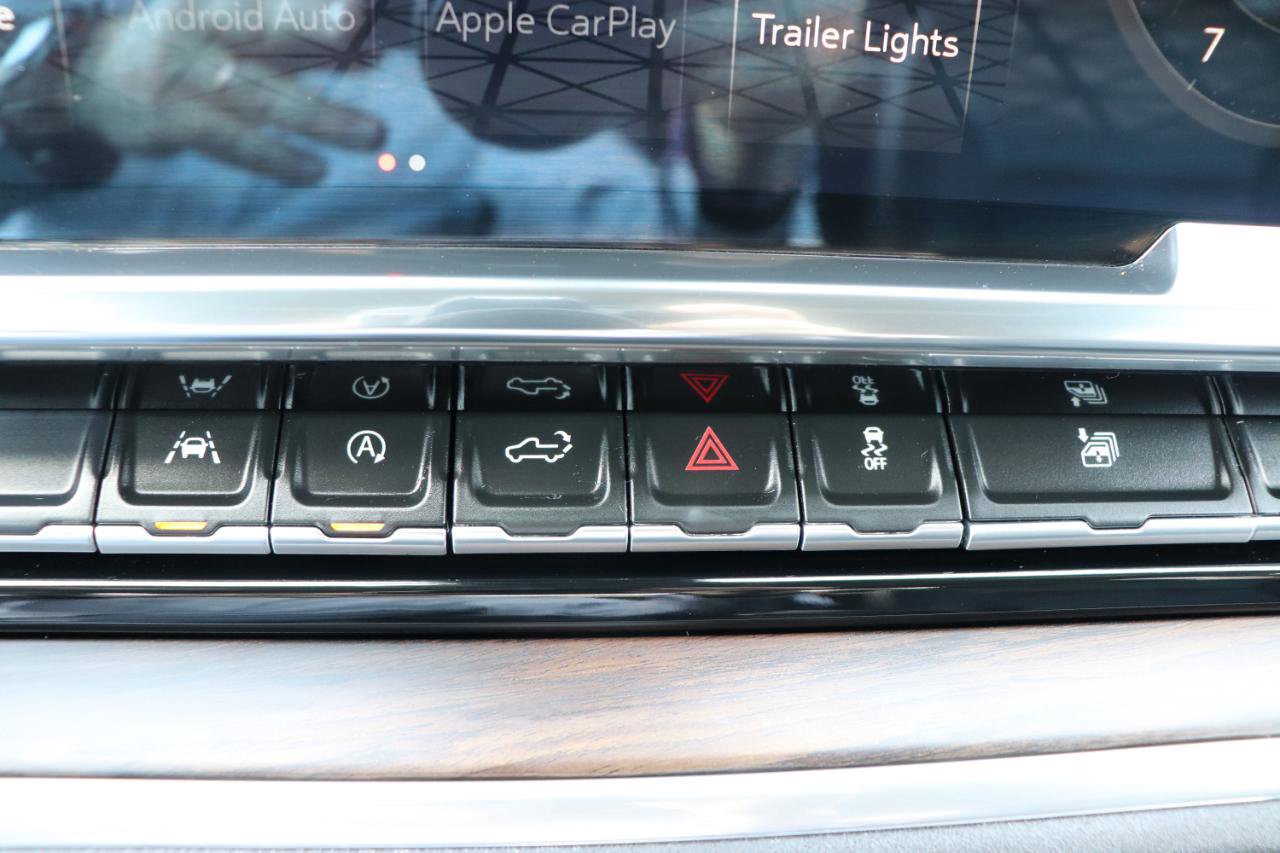 Used 2025 GMC Sierra 1500 SLT AWD/4WD image 35