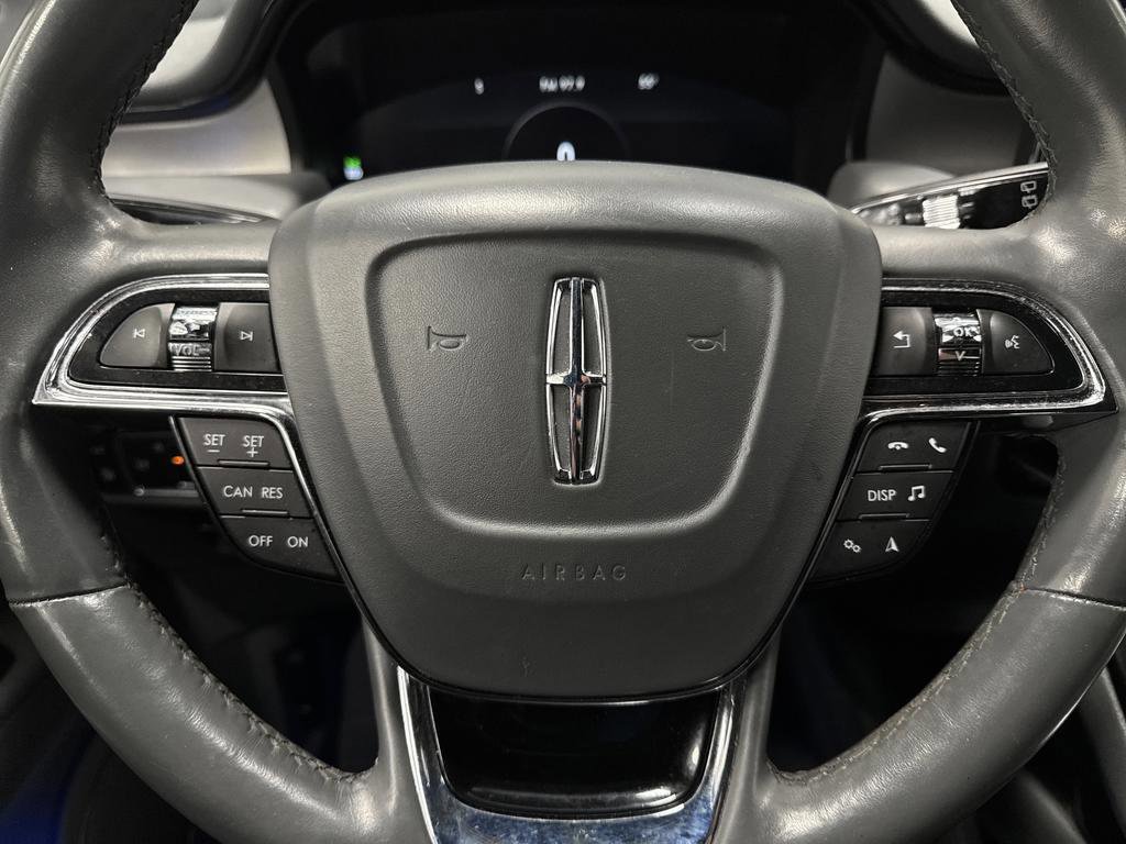 Used 2022 Lincoln Nautilus Reserve image 17