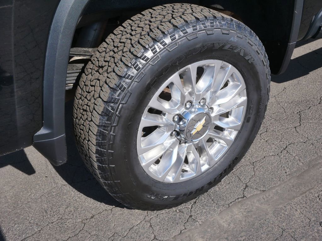 Certified 2022 Chevrolet Silverado 3500 High Country w/ Z71 Off-Road Package image 8