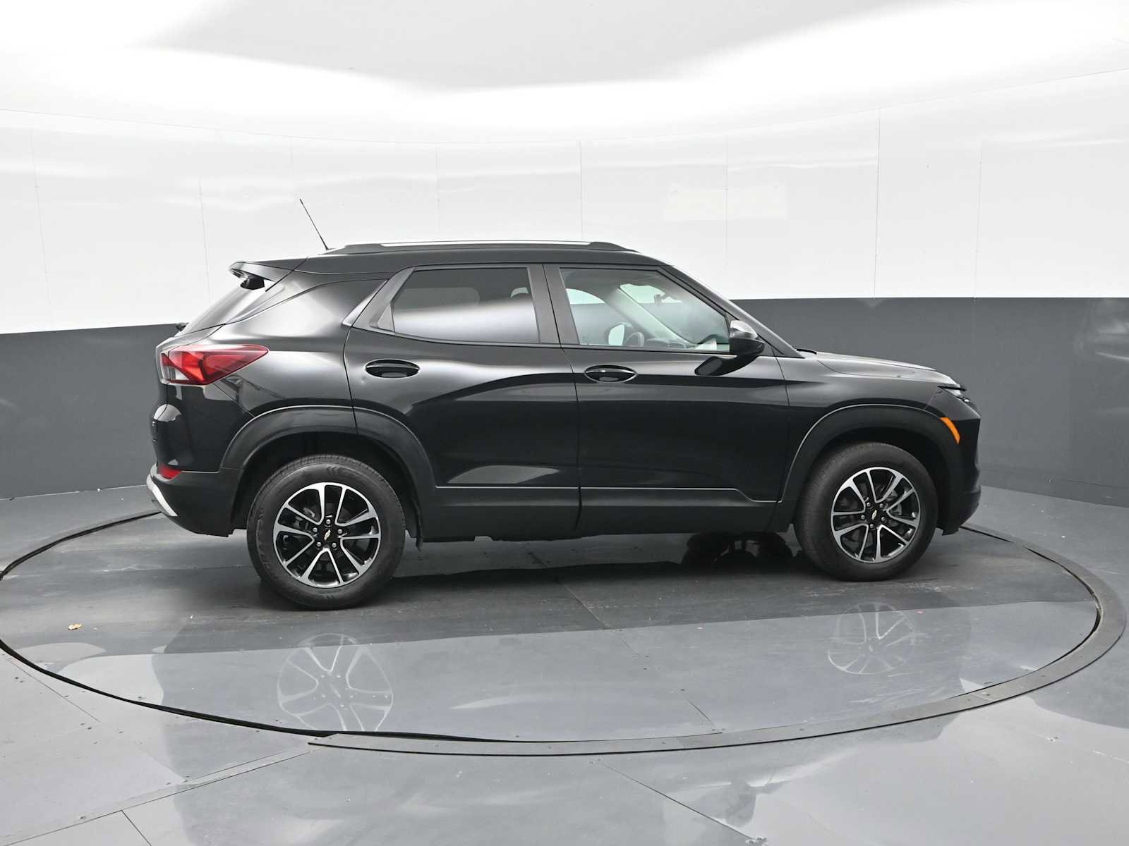 Used 2024 Chevrolet TrailBlazer LT image 9