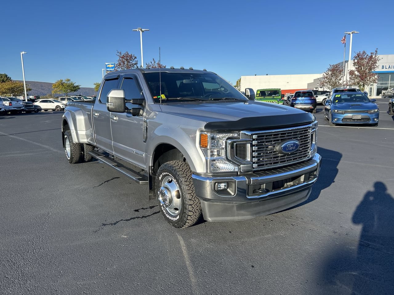 Used 2022 Ford F350 Lariat w/ Lariat Value Package AWD/4WD image 1