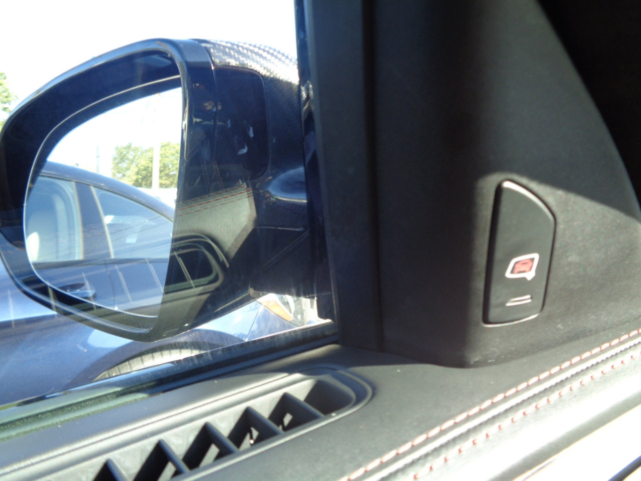 Used 2017 Audi S8 Plus w/ Dynamic Package image 40