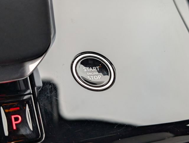 Used 2024 Land Rover Range Rover Sport Dynamic SE image 25