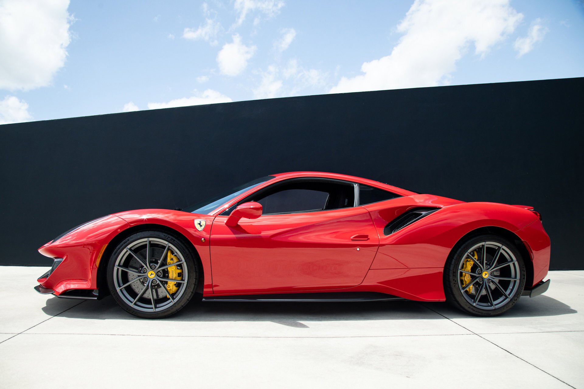 Certified 2020 Ferrari 488 Pista Coupe RWD image 19