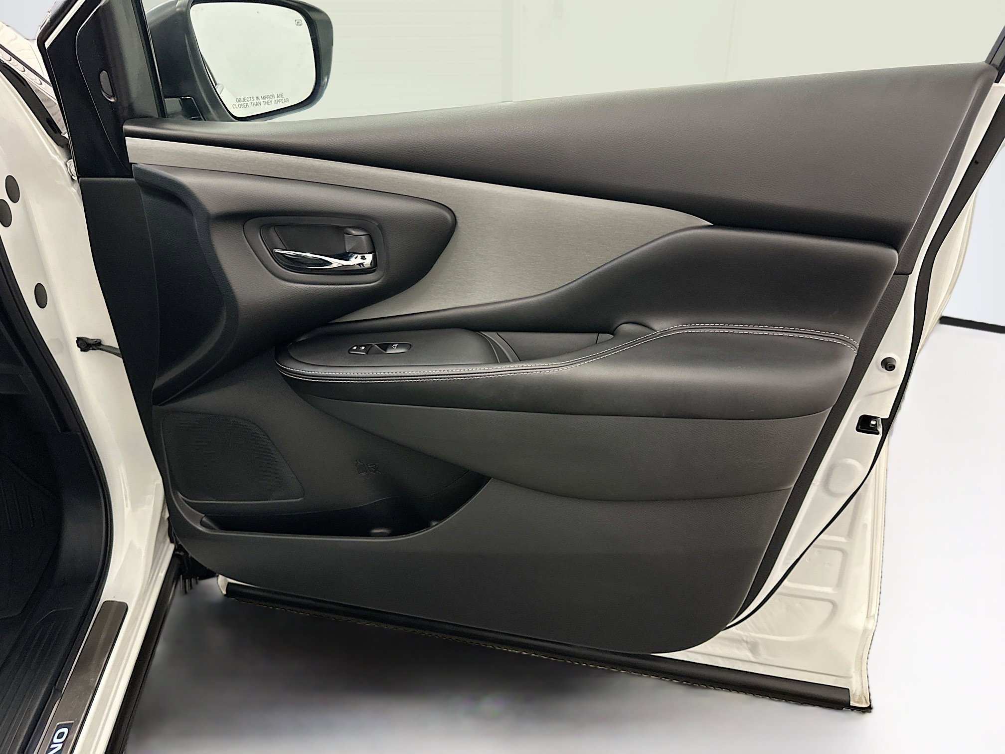 Used 2024 Nissan Murano SV w/ SV Midnight Edition Package image 32
