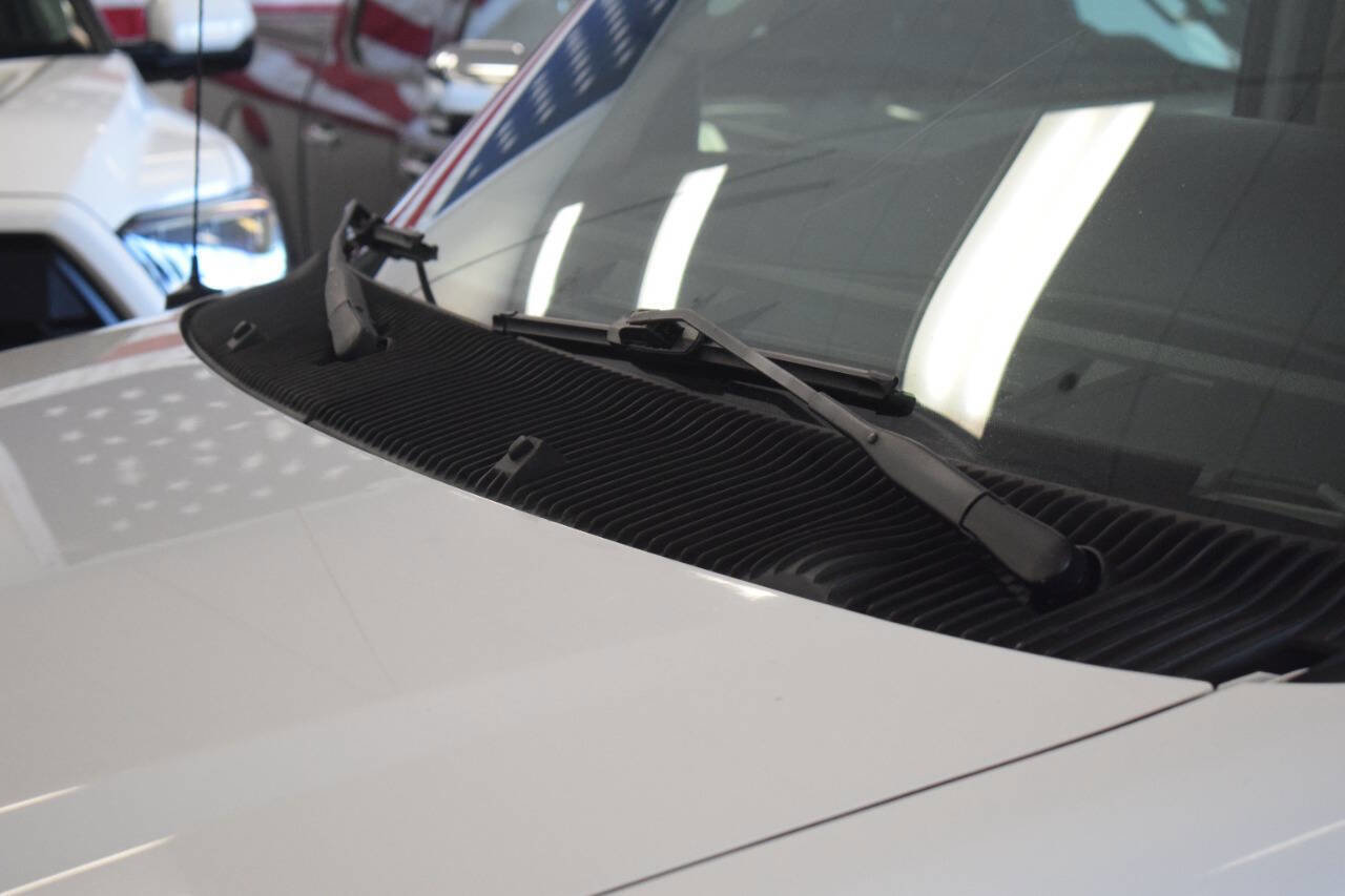 Used 2014 Ford E-350 and Econoline 350 XLT image 21