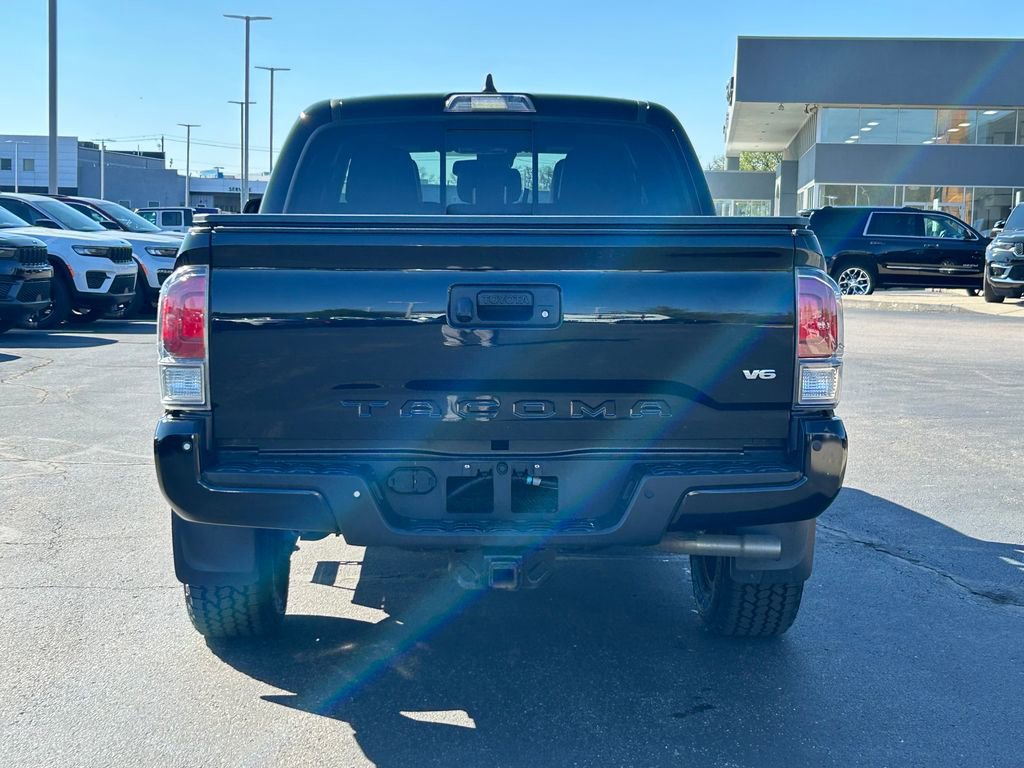 Used 2021 Toyota Tacoma TRD Sport w/ TRD Premium Sport Package image 6