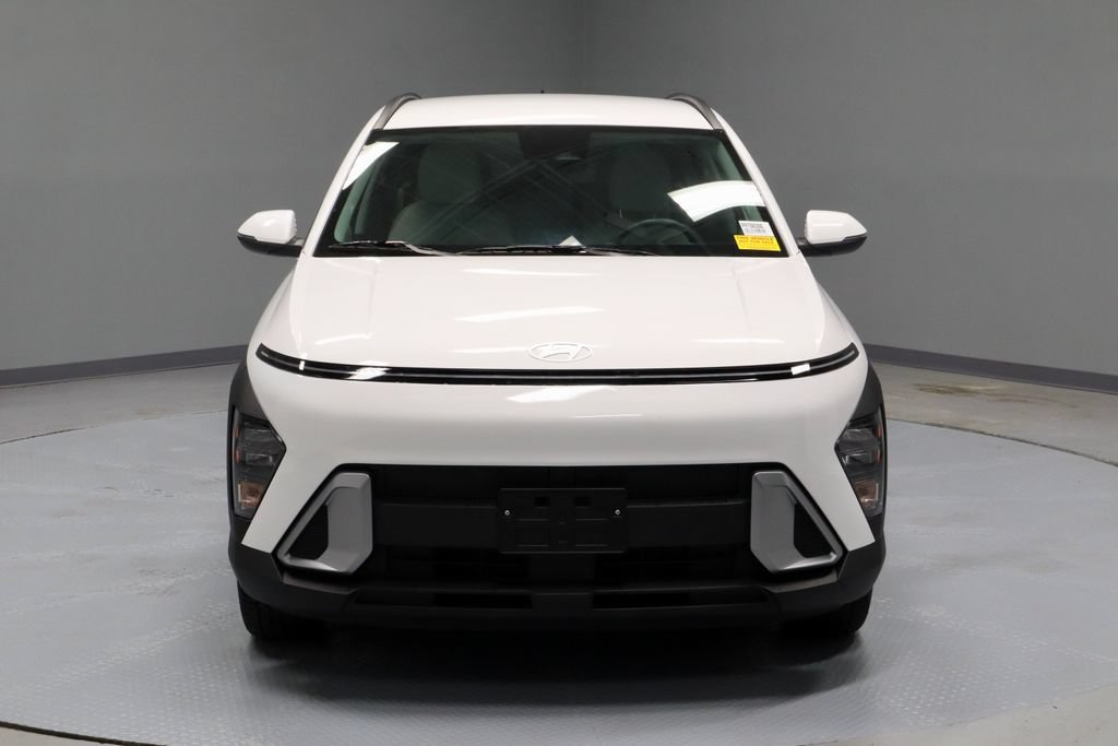 Used 2025 Hyundai Kona SEL FWD image 6
