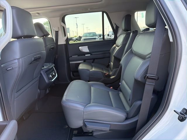 New 2025 Ford Expedition Active image 15