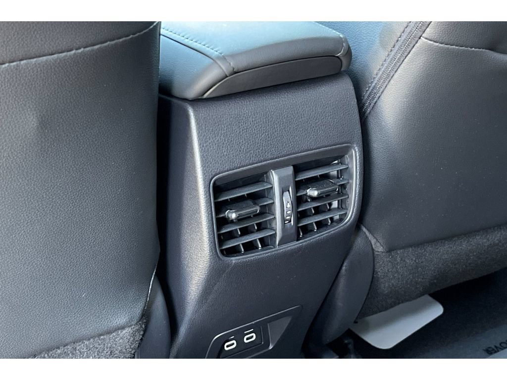 Used 2024 Toyota Corolla Cross XLE w/ Convenience Package FWD image 41