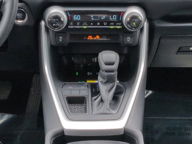 Used 2025 Toyota RAV4 XLE FWD image 20