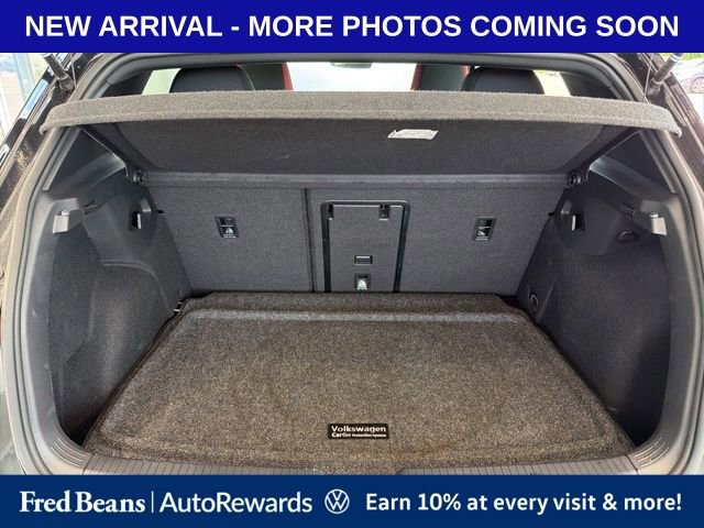 Used 2024 Volkswagen GTI SE FWD image 8