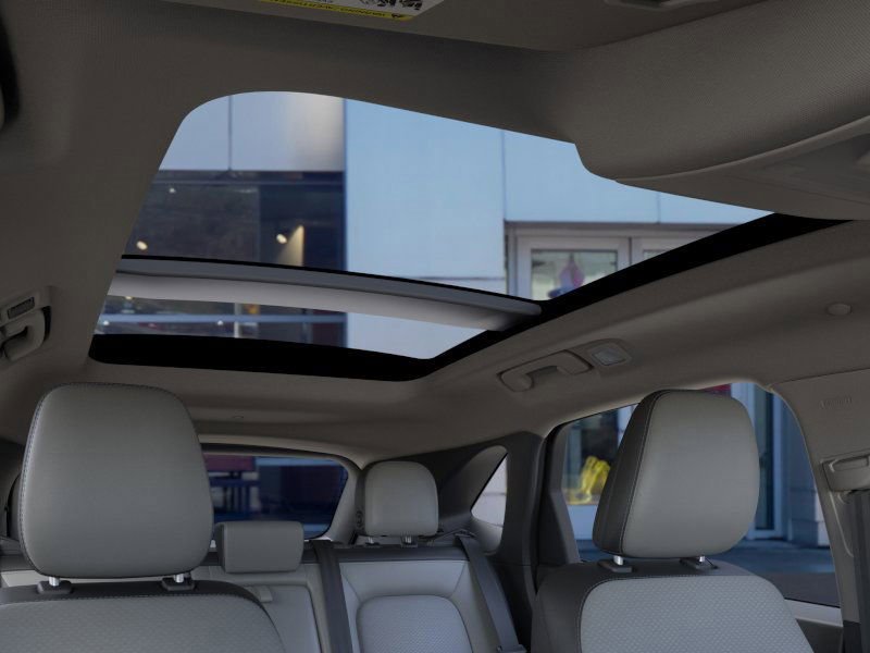 New 2025 Ford Escape SE w/ Class II Trailer Tow Package image 22