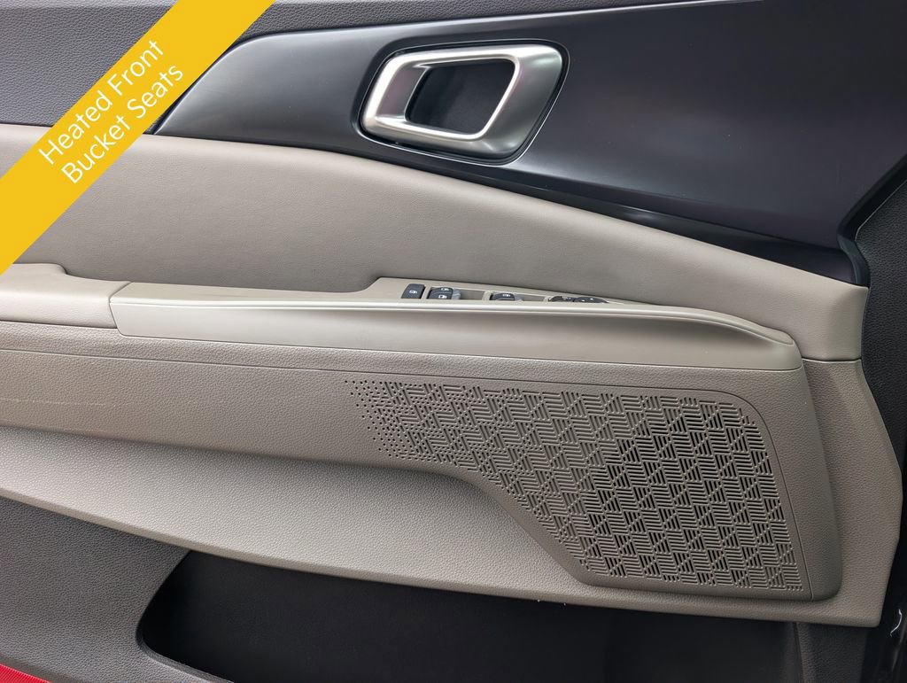 Used 2025 Kia Carnival FWD image 17