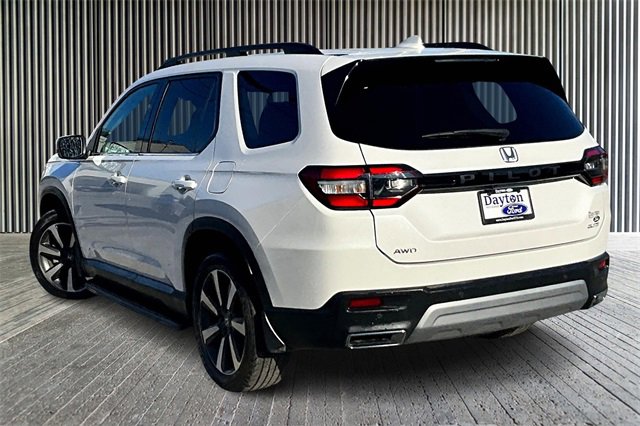 Used 2023 Honda Pilot Elite image 12