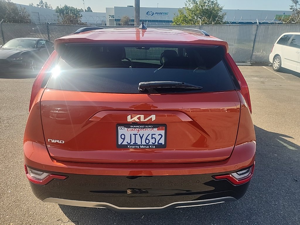Certified 2023 Kia Niro Wave FWD image 11