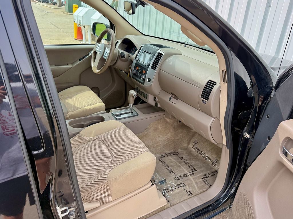 Used 2018 Nissan Frontier SV w/ Value Truck Package AWD/4WD image 19
