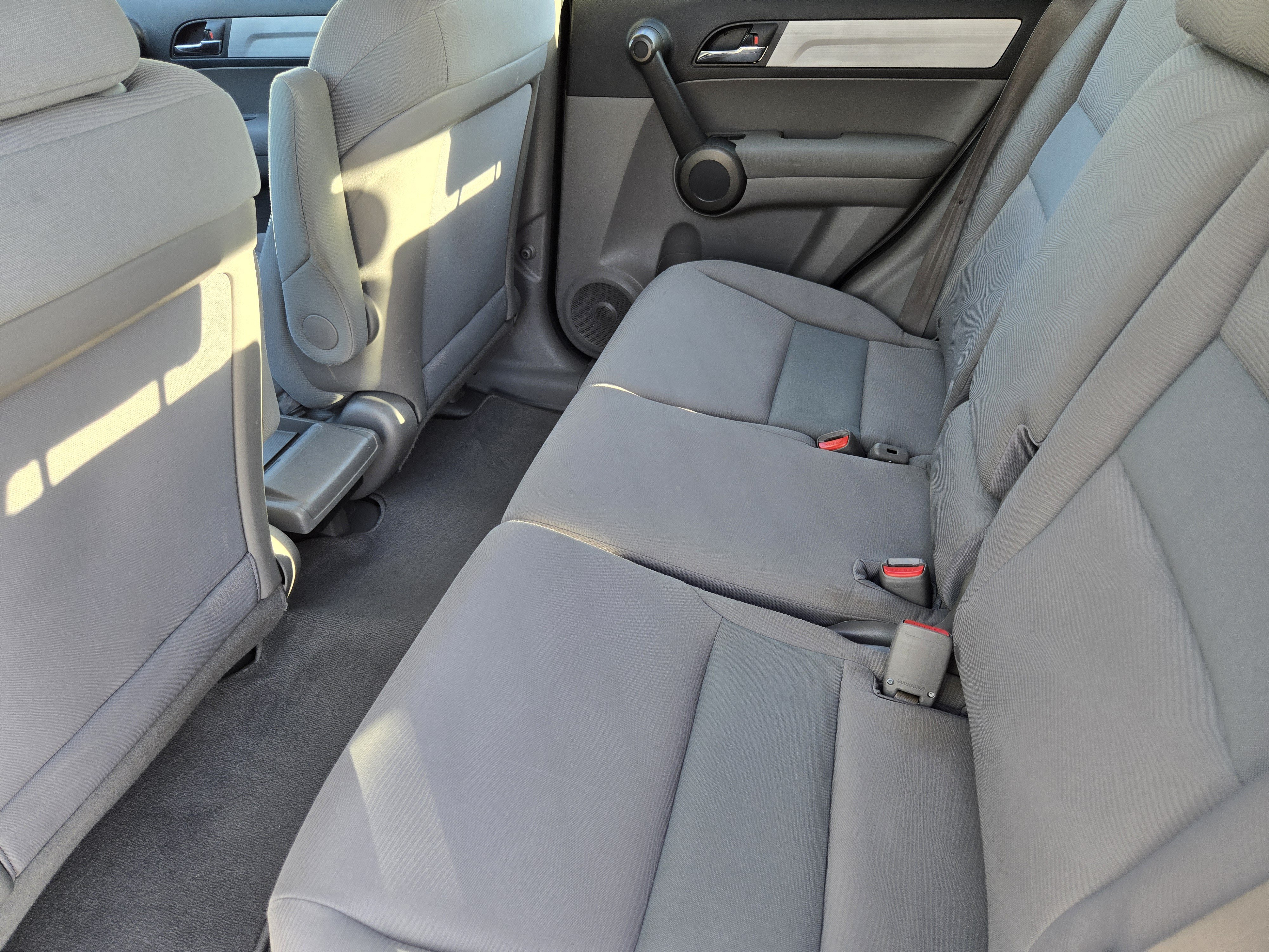 Used 2011 Honda CR-V LX image 30