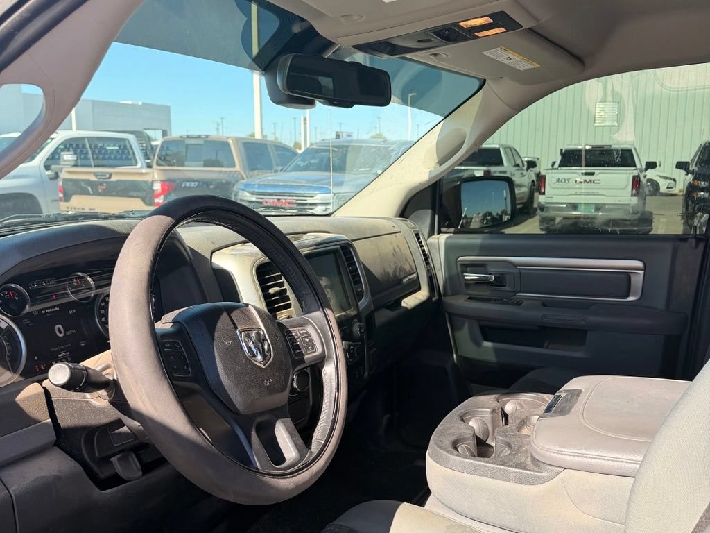 Used 2016 RAM 1500 Lone Star RWD image 9